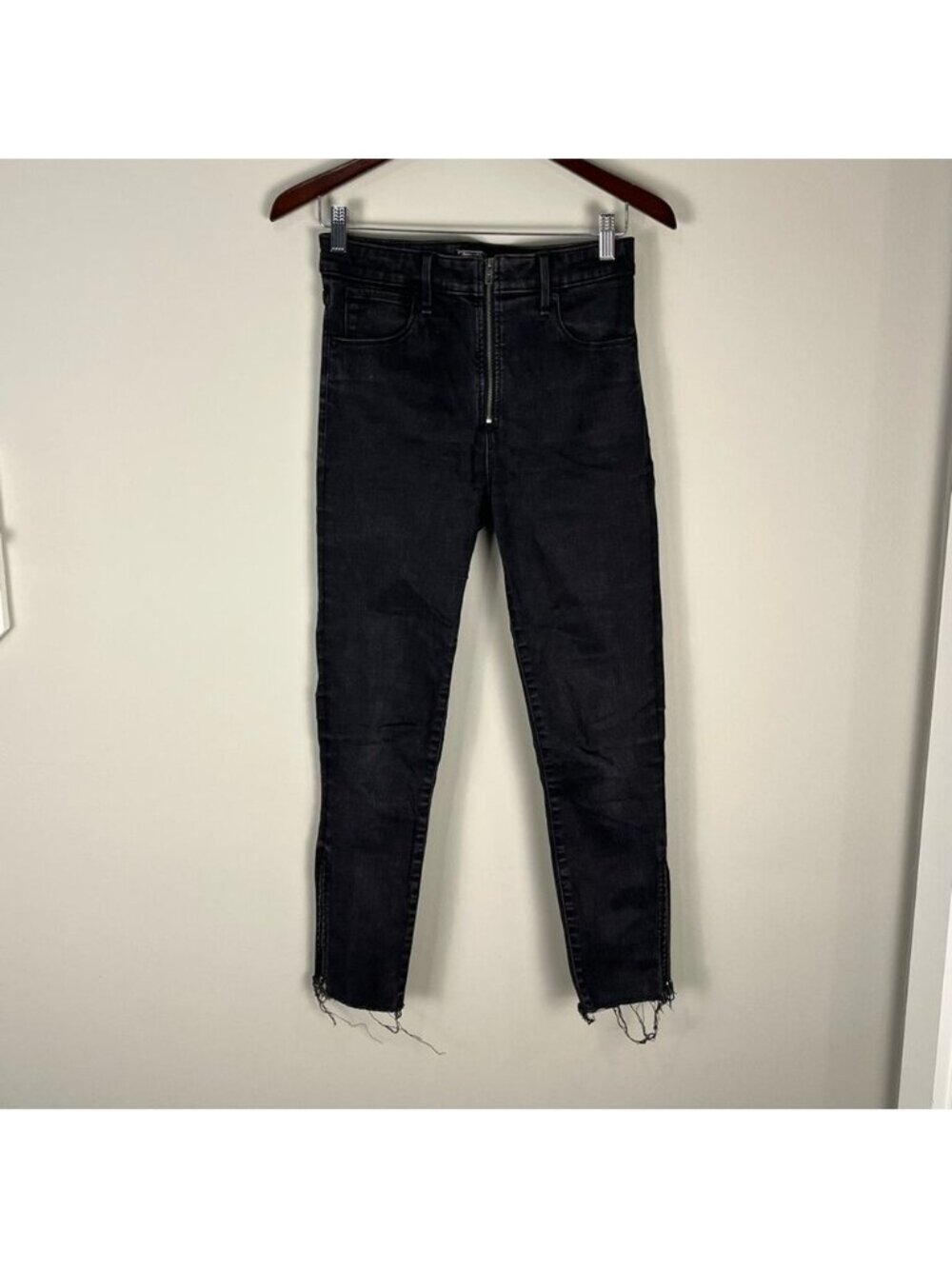 Abercrombie & Fitch High Rise Black Skinny Jeans Zipper Accent Women's Size 6